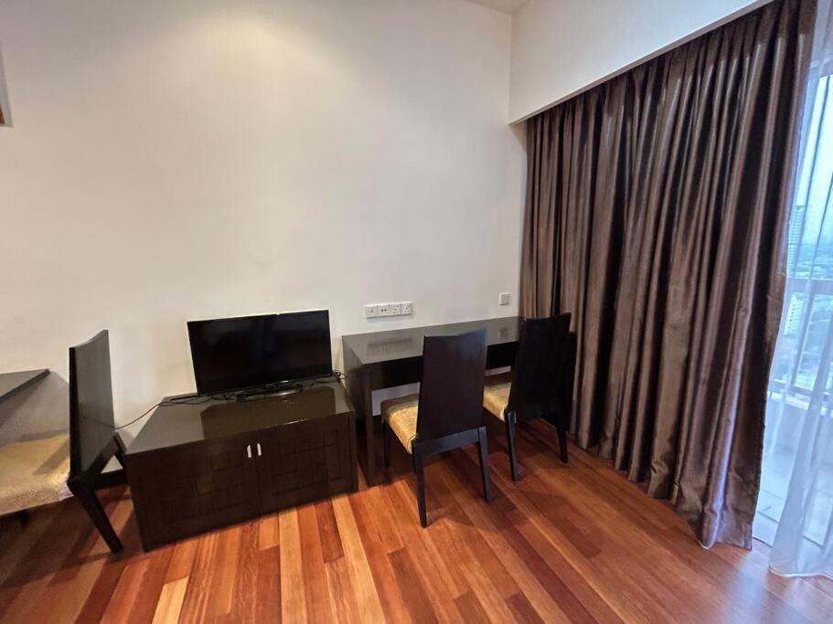 New-Sunwaylagoonfamilysuite-Highest Floor-2-4Pax-Netflix-Balcony-Superfastinternet Petaling Jaya Exteriör bild