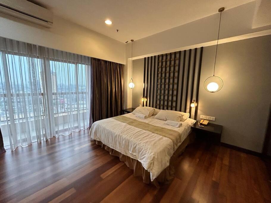 New-Sunwaylagoonfamilysuite-Highest Floor-2-4Pax-Netflix-Balcony-Superfastinternet Petaling Jaya Exteriör bild